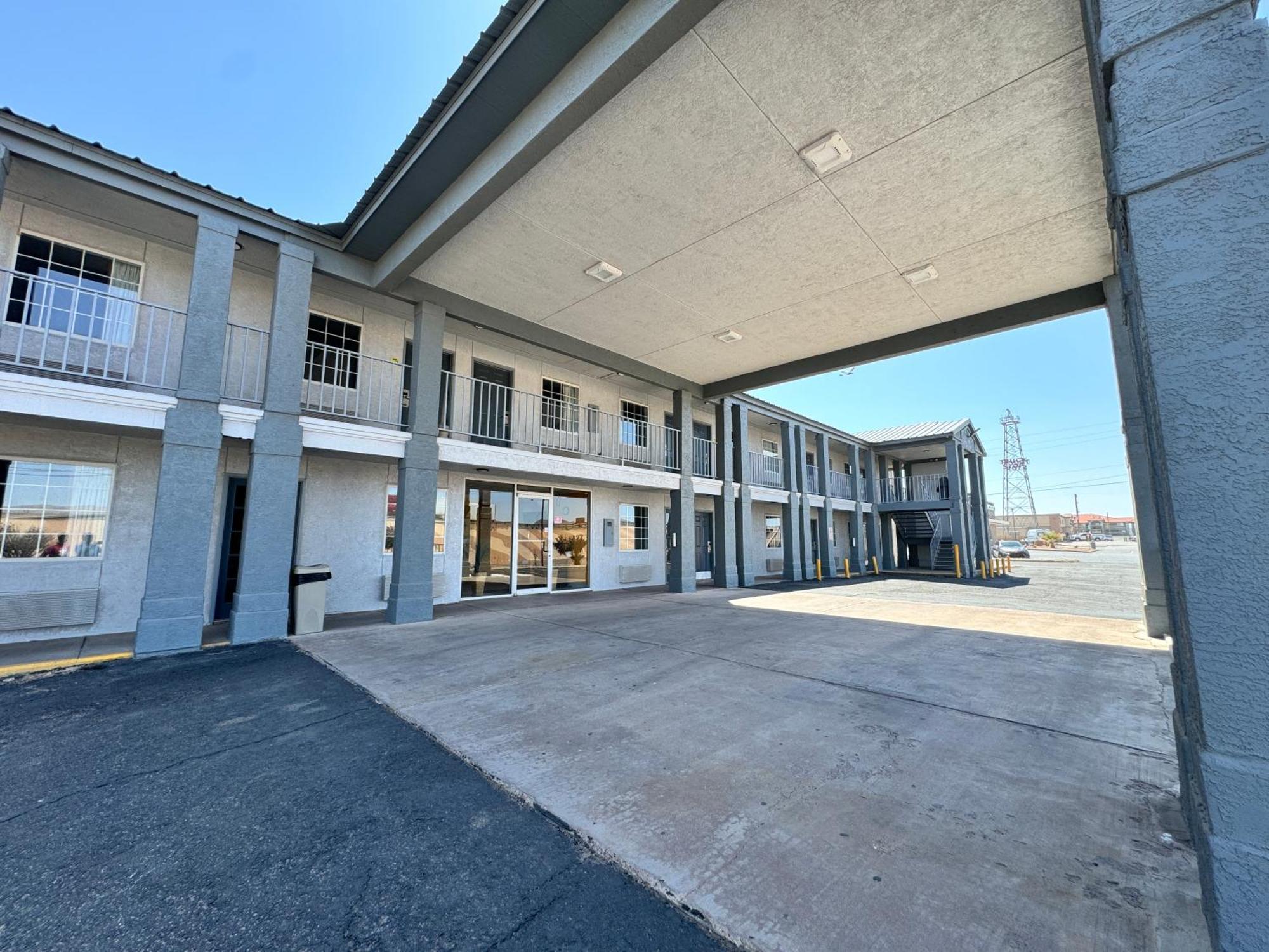 Super 8 By Wyndham Van Horn Exterior photo